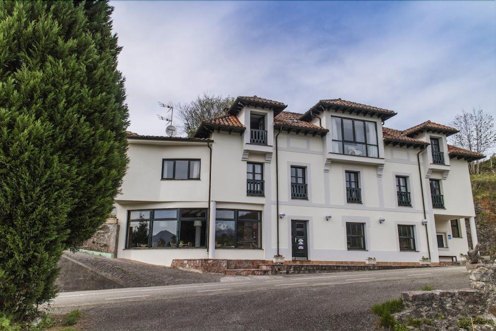 Hotel Montanas De Covadonga Onís 외부 사진
